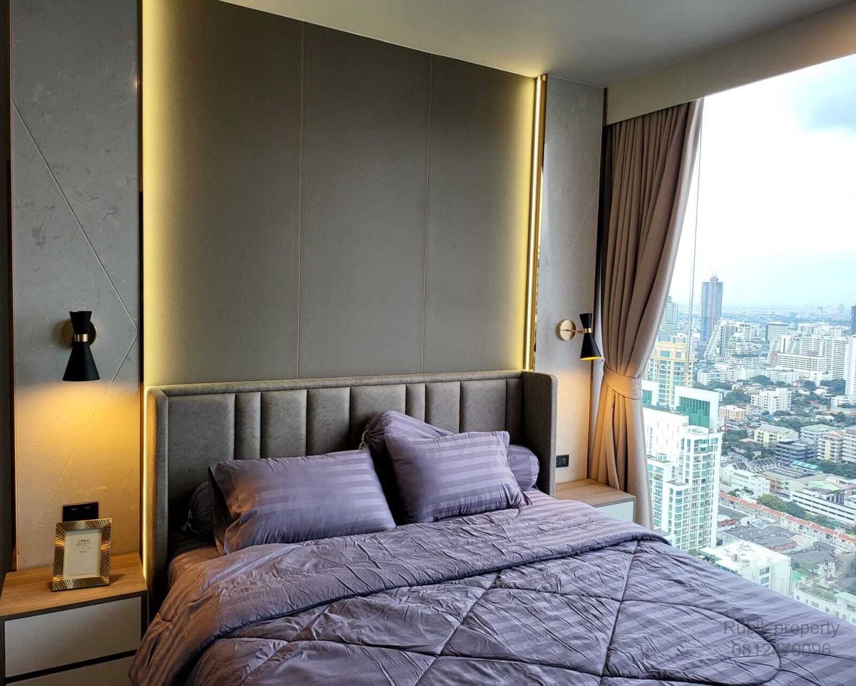 For SaleCondoSukhumvit, Asoke, Thonglor : (RB1300) Selling Celes Asoke — Duplex Top-Floor (Duplex on high floor)