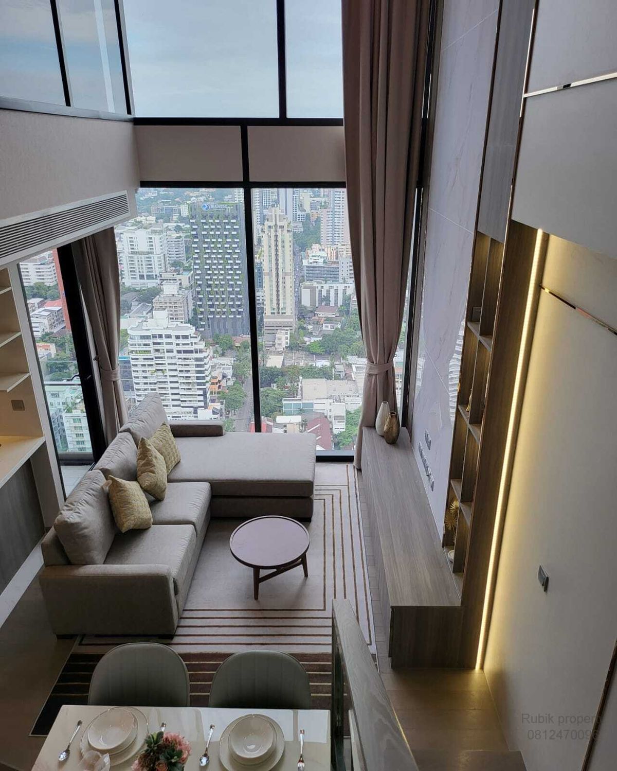 For SaleCondoSukhumvit, Asoke, Thonglor : (RB1300) Selling Celes Asoke — Duplex Top-Floor (Duplex on high floor)