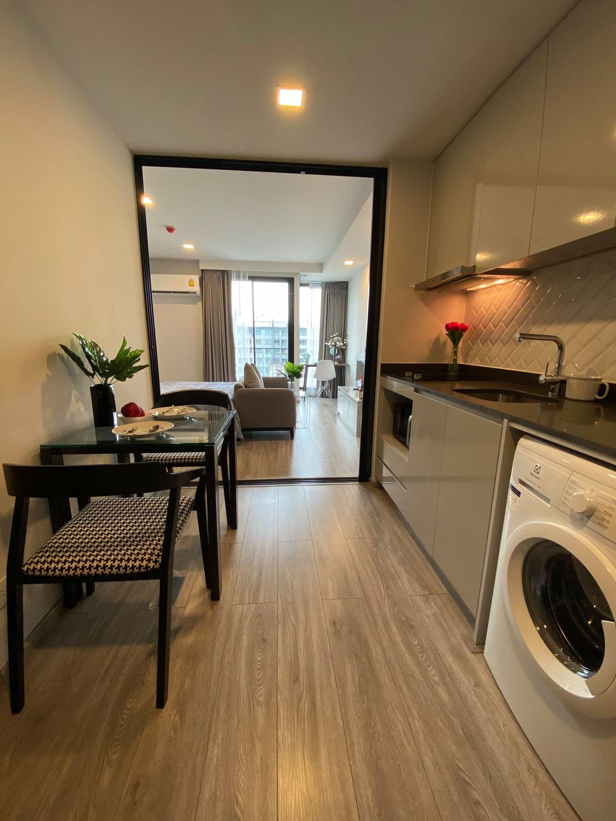 For RentCondoRatchathewi,Phayathai : Maestro 14 Siam Ratchathewi【𝐑𝐄𝐍𝐓】🔥Luxury condo in the heart of Siam, connected to all the conveniences of life🔥  Contact Line ID: @hacondo