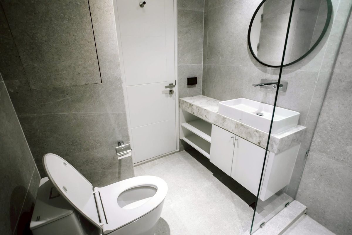 ขายคอนโดวิทยุ ชิดลม หลังสวน : ✨ For Sale : Navin Court Condo ✨  💰 Only 15,900,000 THB