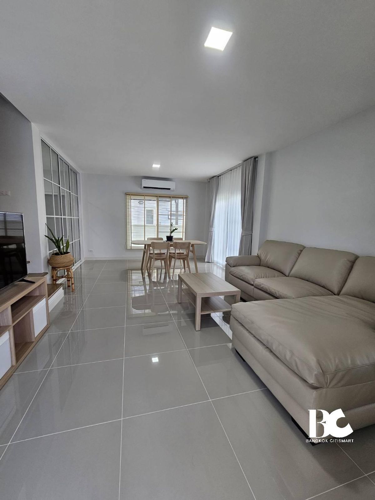 ให้เช่าสมุทรปราการ สำโรง : ⚜️ Best price with Brand new unit for rent at Grand Pleno Mega Bangna ⚜️