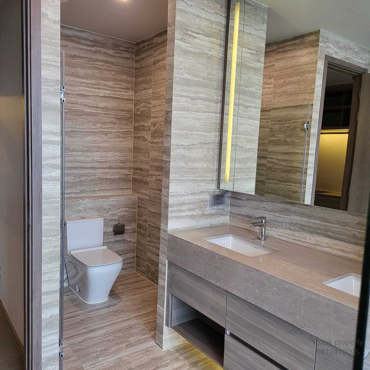 For SaleCondoSukhumvit, Asoke, Thonglor : (RB1300) Selling Celes Asoke — Duplex Top-Floor (Duplex on high floor)