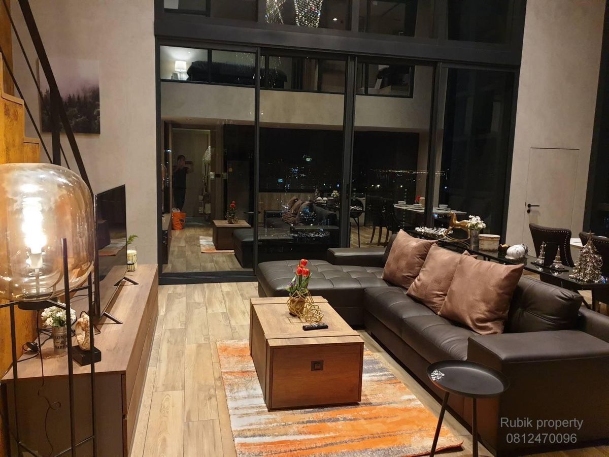 For SaleCondoSukhumvit, Asoke, Thonglor : RB1303) For sale Loft Asok — Duplex Style (37th floor)