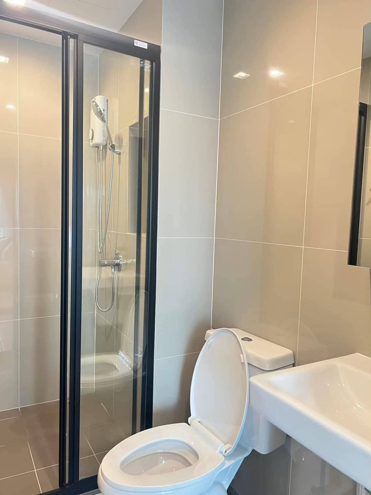 For RentCondoRama9, Petchburi, RCA : For rent ✨ THE BASE Phetchaburi - Thonglor ✨ Fully furnished and equipped, near BTS Phrom Phong