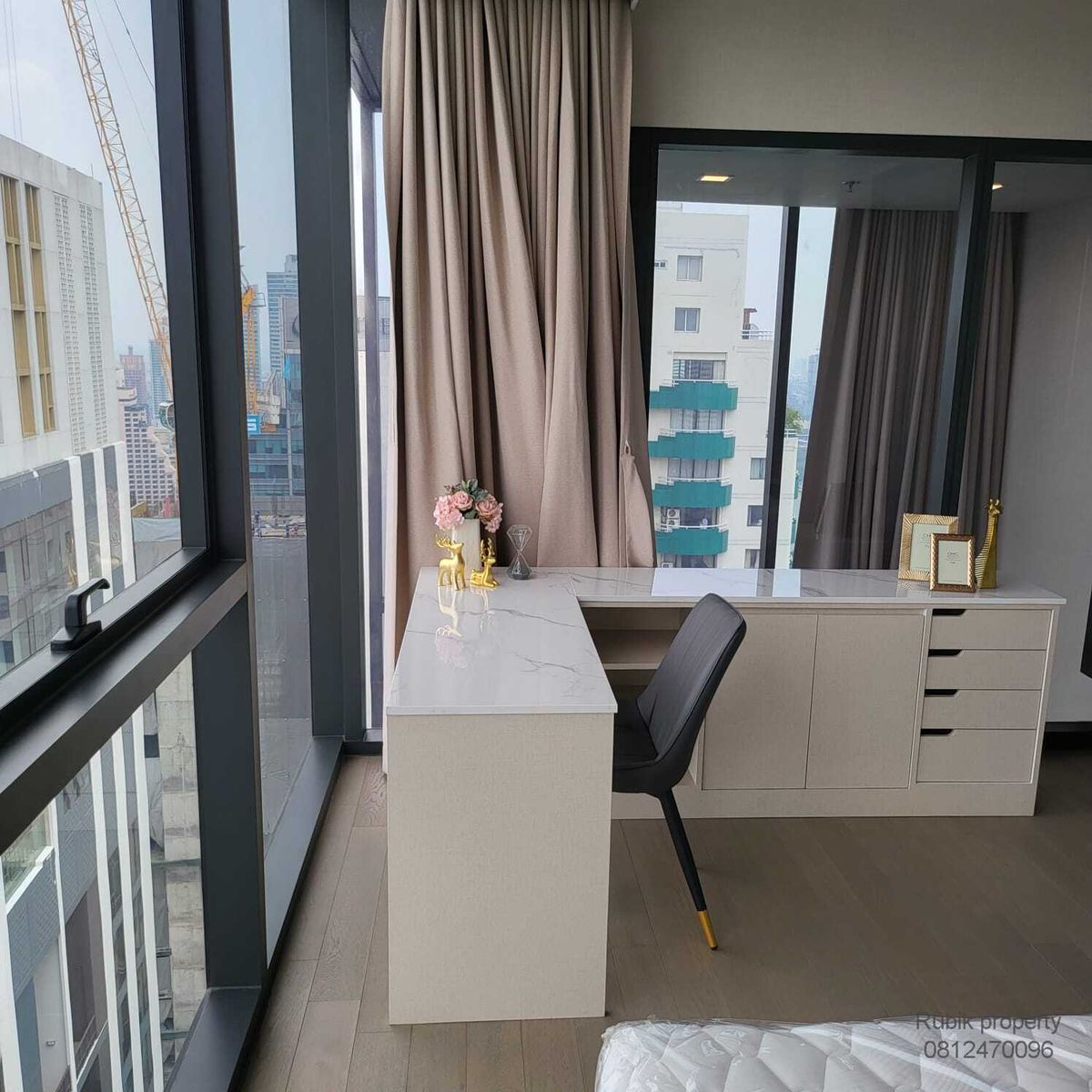 For SaleCondoSukhumvit, Asoke, Thonglor : (RB1299) Selling Celes Asoke — Duplex Top-Floor (Duplex on high floor)