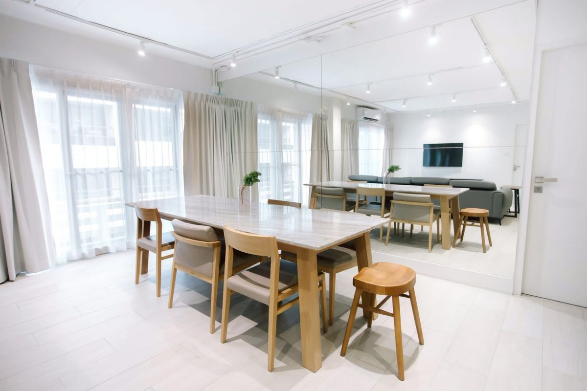 ขายคอนโดวิทยุ ชิดลม หลังสวน : ✨ For Sale : Navin Court Condo ✨  💰 Only 15,900,000 THB