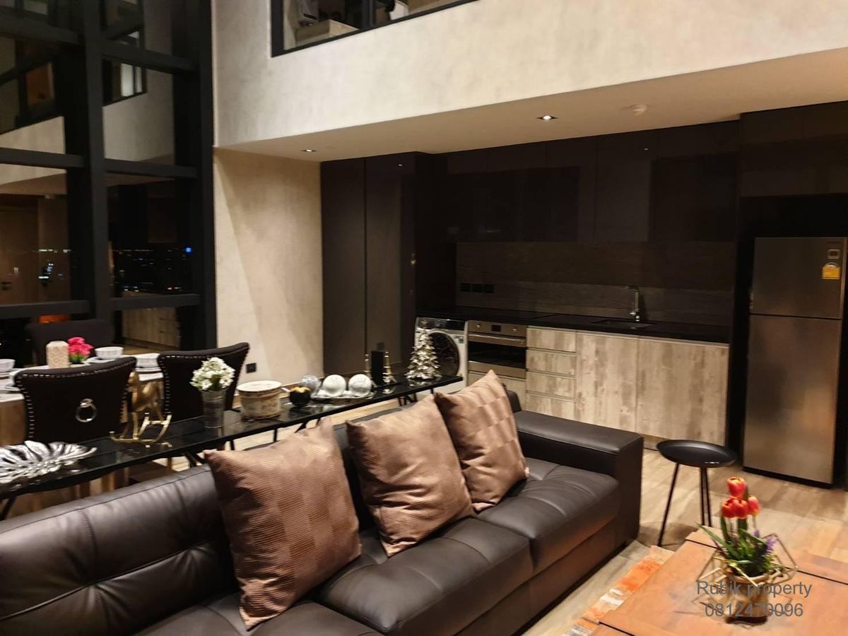 For SaleCondoSukhumvit, Asoke, Thonglor : RB1303) For sale Loft Asok — Duplex Style (37th floor)