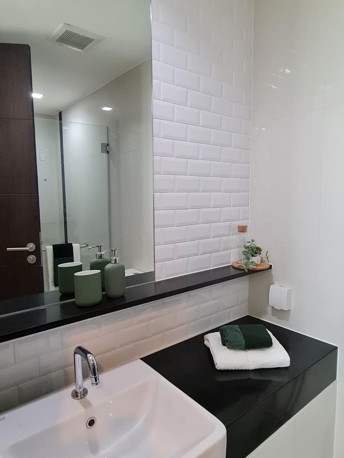 ขายคอนโดราชเทวี พญาไท : Wish Signature Midtown Siam 1【𝐒𝐄𝐋𝐋 & 𝐑𝐄𝐍𝐓】🔥คอนโดดีไซน์โมเดิร์น เฟอร์นิเจอร์ที่ผสมผสานความเรียบหรูและการใช้งานที่ลงตัว🔥  ติดต่อไลน์ไอดี: @hacondo