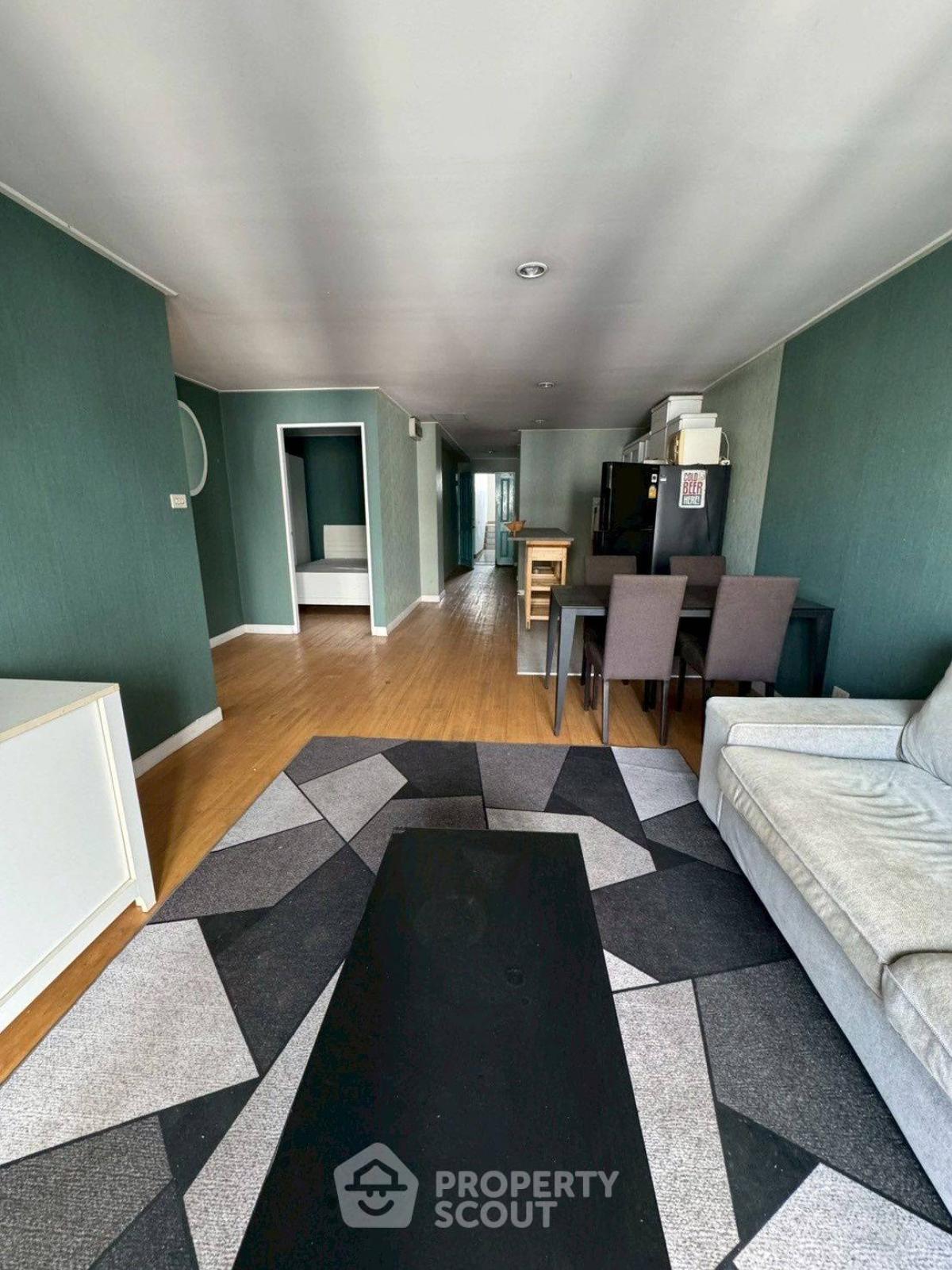 For SaleCondoKhlongtoei, Kluaynamthai : 2-BR Condo at Waterford Park Rama 4 near BTS Phra Khanong