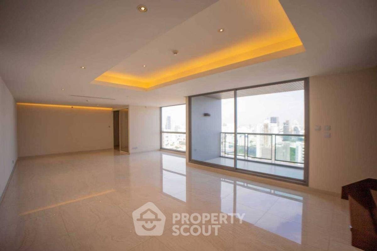 For SaleCondoSukhumvit, Asoke, Thonglor : 3-BR Condo at H Sukhumvit 43 near BTS Phrom Phong