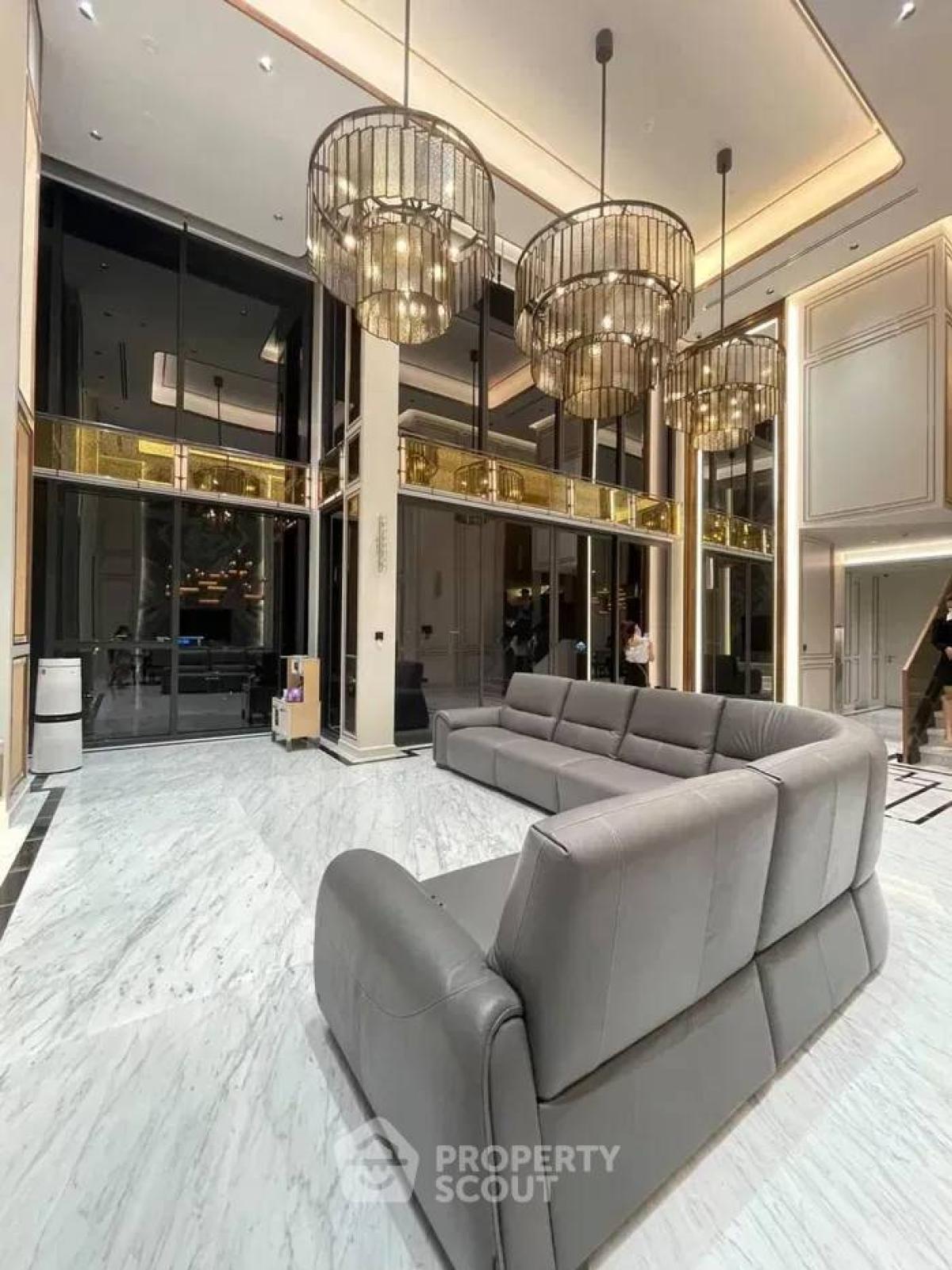 For SaleCondoRama9, Petchburi, RCA : 3-BR Condo at The Esse At Singha Complex near MRT Phetchaburi