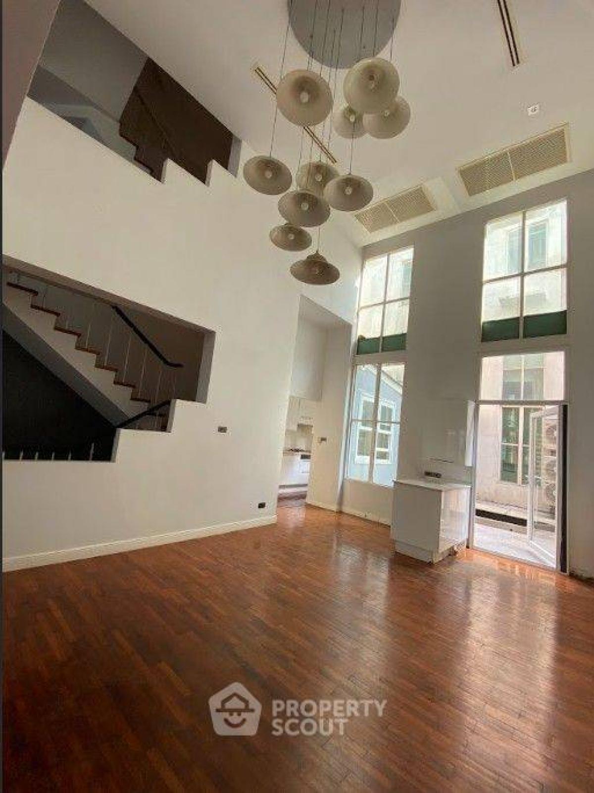 For SaleTownhomeSukhumvit, Asoke, Thonglor : 4-BR Townhouse at Baan Klang Krung (British Town - Thonglor) near BTS Thong Lor