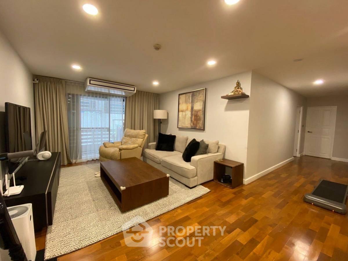 For SaleCondoSukhumvit, Asoke, Thonglor : 2-BR Condo at Le Premier 2 Condominium near BTS Thong Lor