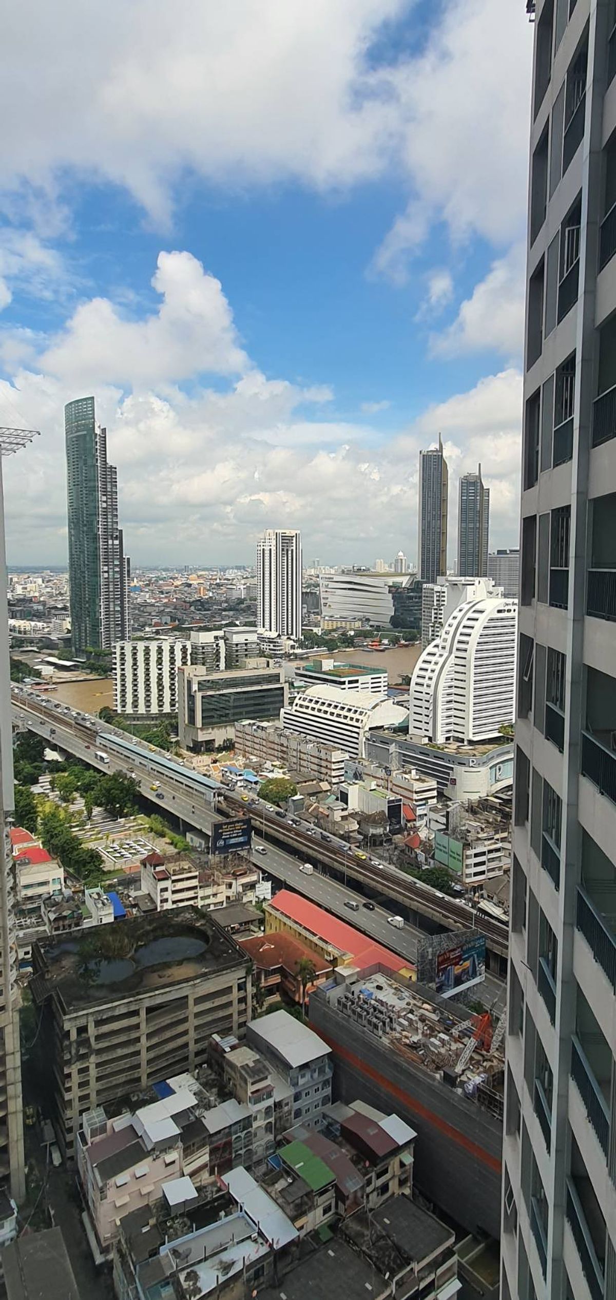 ให้เช่าคอนโดสาทร นราธิวาส : ห้องสวย วิวแม่น้ำ - Rhythm Sathorn 1Bed 46sq.m. ชั้น30+ ตกแต่งอย่างดี เฟอร์นิเจอร์ครบ -Price Only 30K/month