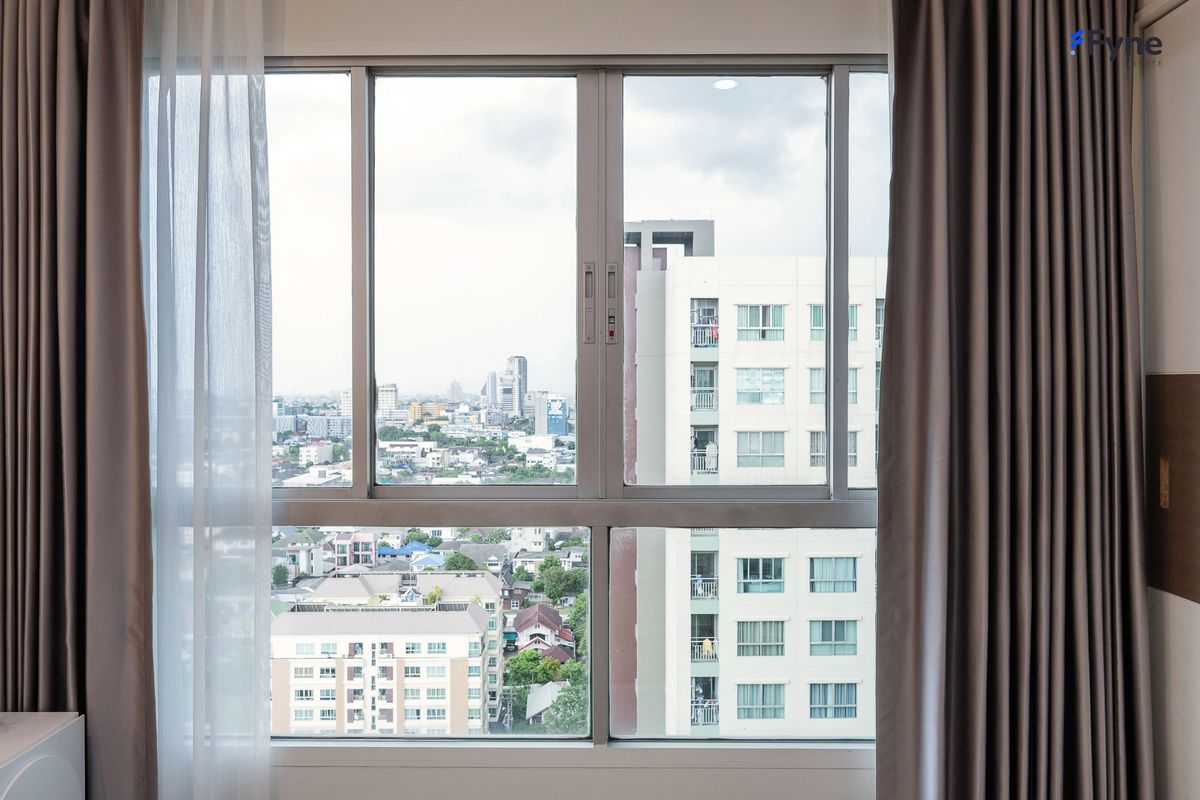 For SaleCondoKasetsart, Ratchayothin : Lumpini Place Ratchayothin Condo, next to BTS Ratchayothin, 0 meters, open view, Ratchayothin, Ratchada, Lat Phrao, Kaset.