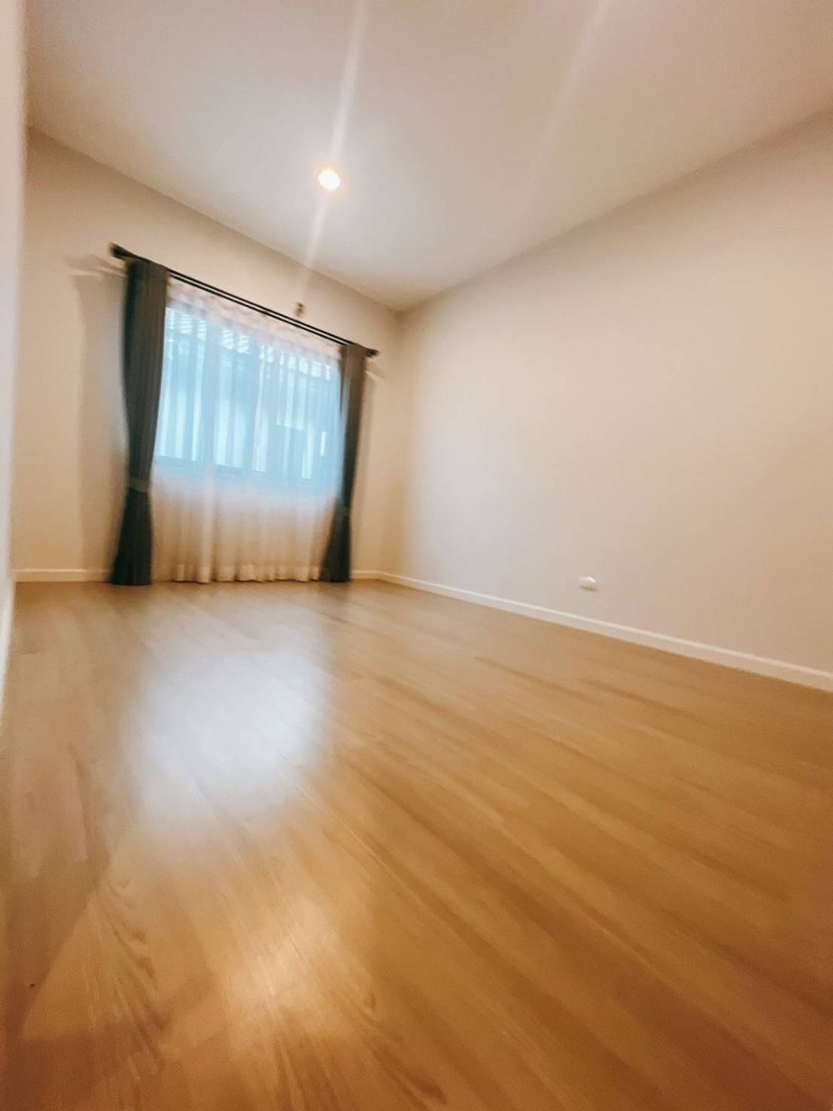 For RentTownhomePathum Thani,Rangsit, Thammasat : House for rent, Townhome Siri Place Rangsit 2, near Poonsap Market, just 10 minutes.