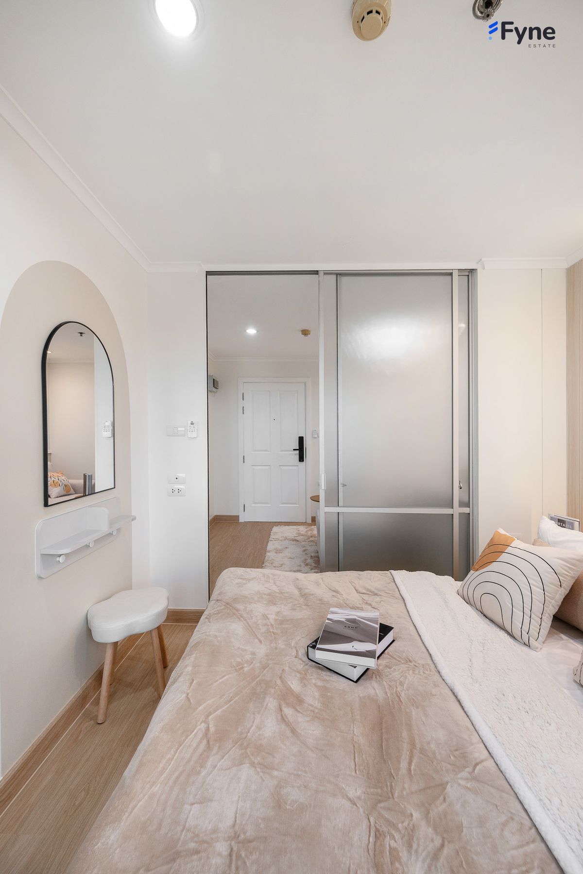 For SaleCondoKasetsart, Ratchayothin : Lumpini Place Ratchayothin Condo, next to BTS Ratchayothin, 0 meters, open view, Ratchayothin, Ratchada, Lat Phrao, Kaset.