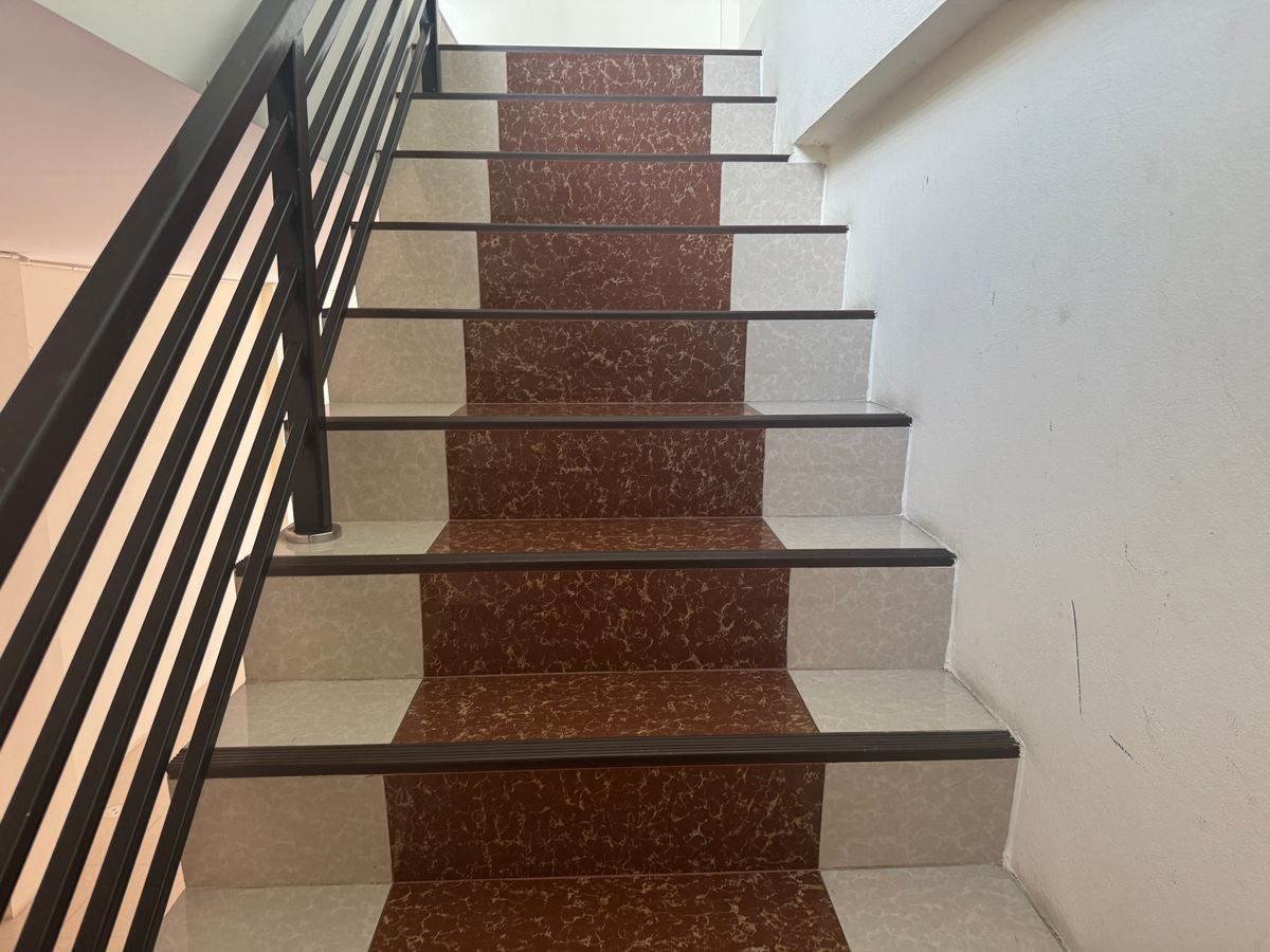 For RentShop HouseNonthaburi, Bang Yai, Bangbuathong : Commercial building for rent, 4.5 floors, Ban Kluay-Sai Noi Road, beautiful, cheap, good location, convenient parking, near Central Westgate. The house left very quickly. Interested? Line @841qqlnr