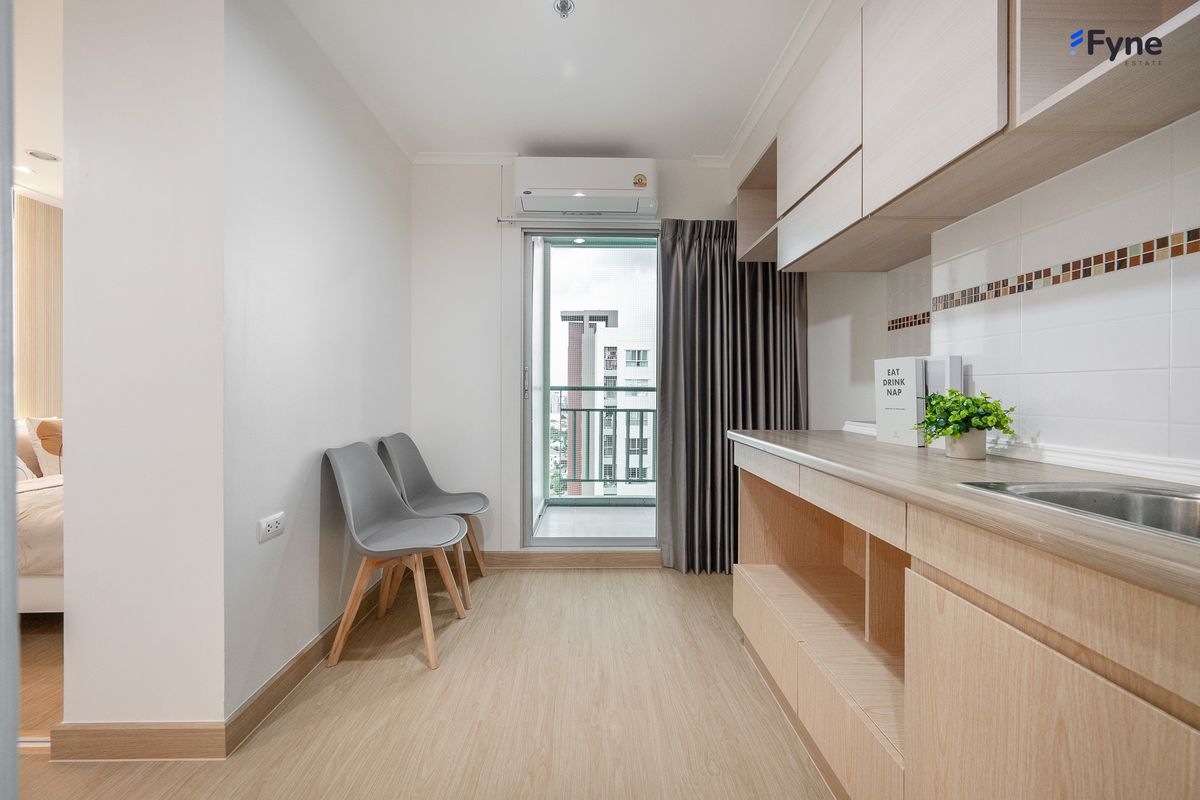 For SaleCondoKasetsart, Ratchayothin : Lumpini Place Ratchayothin Condo, next to BTS Ratchayothin, 0 meters, open view, Ratchayothin, Ratchada, Lat Phrao, Kaset.
