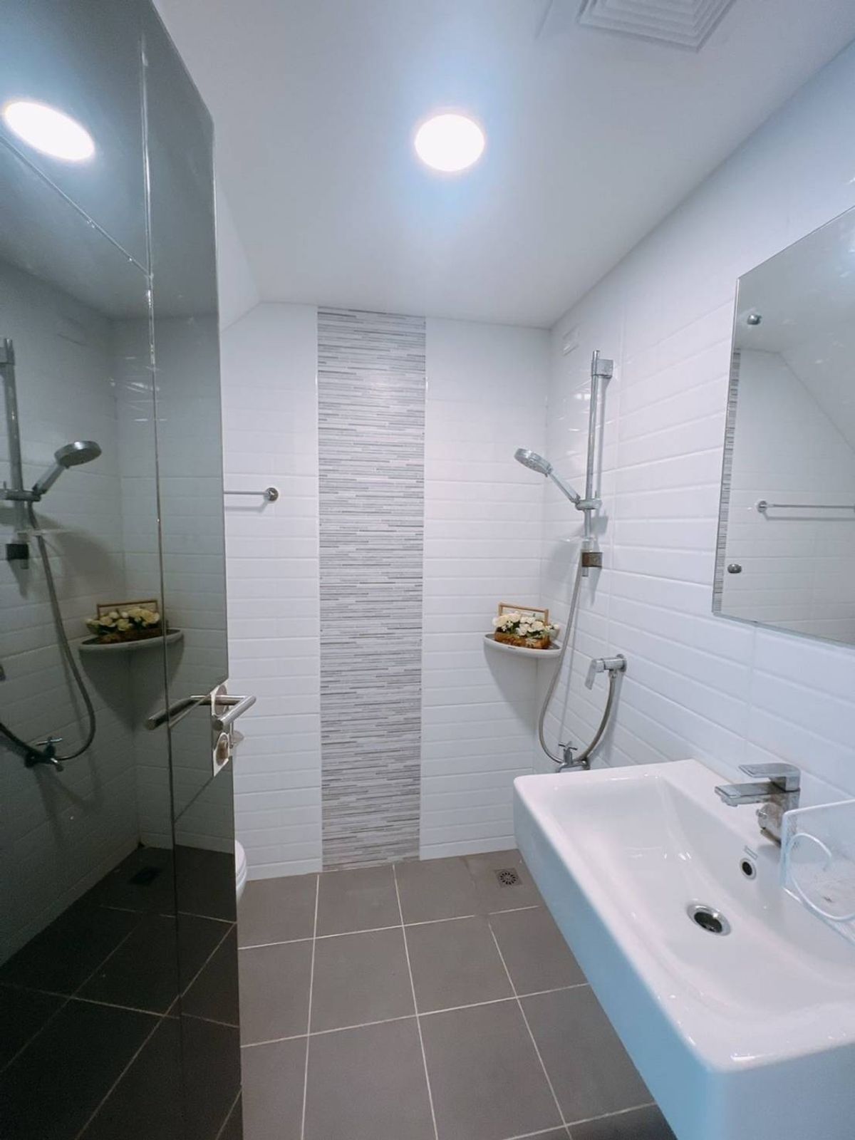 For RentTownhomePathum Thani,Rangsit, Thammasat : House for rent, Townhome Siri Place Rangsit 2, near Poonsap Market, just 10 minutes.