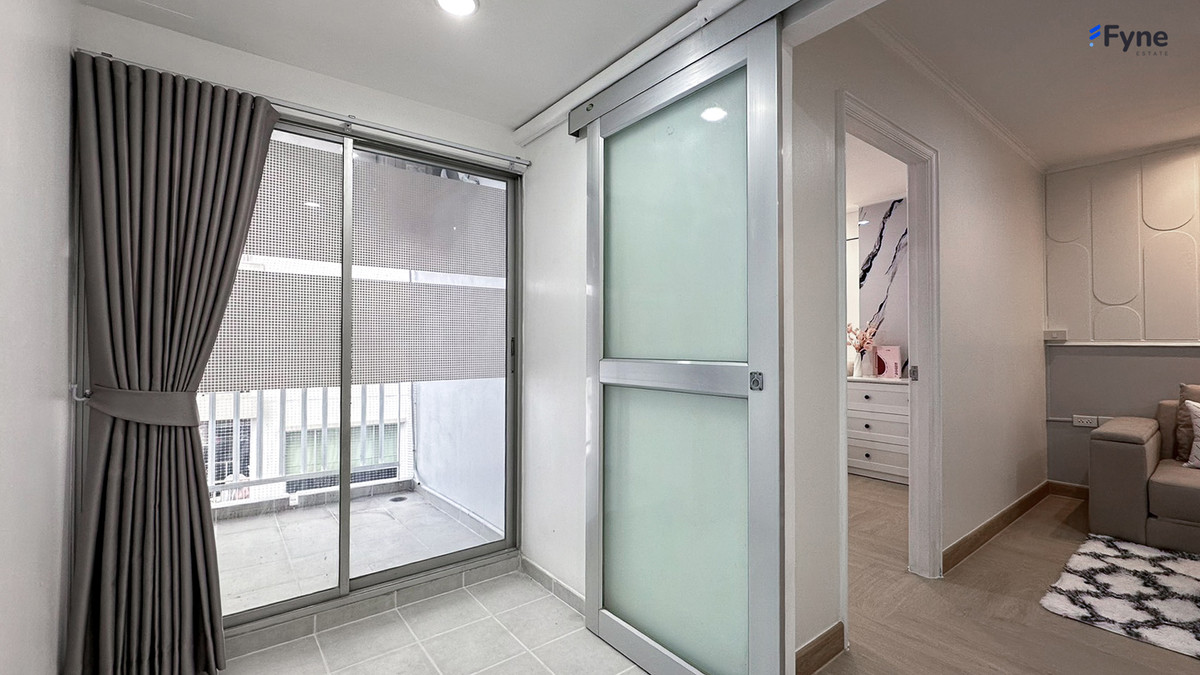 For SaleCondoRatchadapisek, Huaikwang, Suttisan : Lumpini Ville Cultural Center Project, near MRT Huai Khwang, Ratchada, Huai Khwang, Rama 9, Ramkhamhaeng, Lat Phrao.