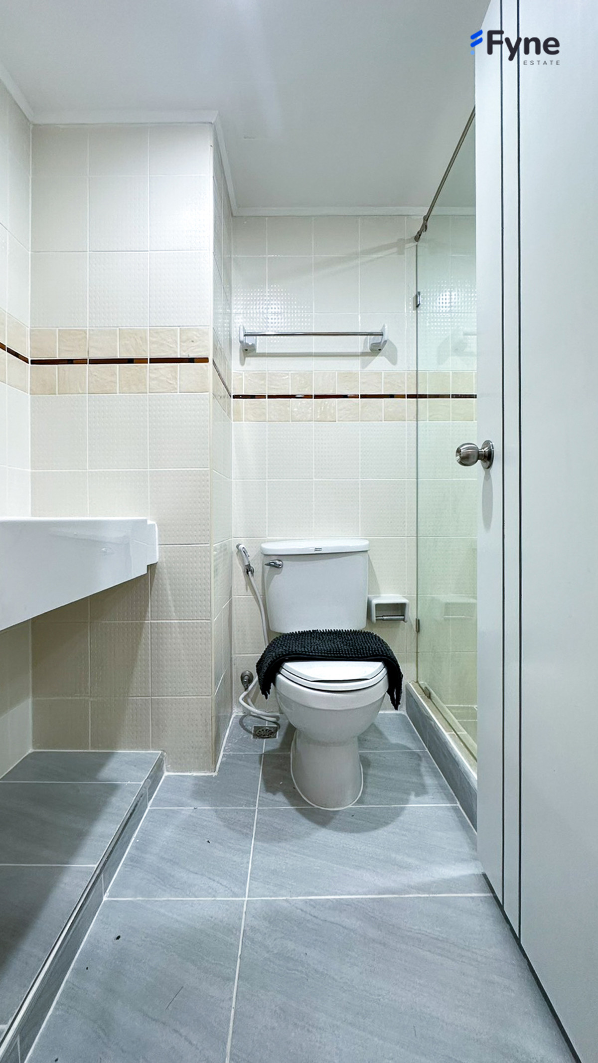 For SaleCondoRatchadapisek, Huaikwang, Suttisan : Lumpini Ville Cultural Center Project, near MRT Huai Khwang, Ratchada, Huai Khwang, Rama 9, Ramkhamhaeng, Lat Phrao.