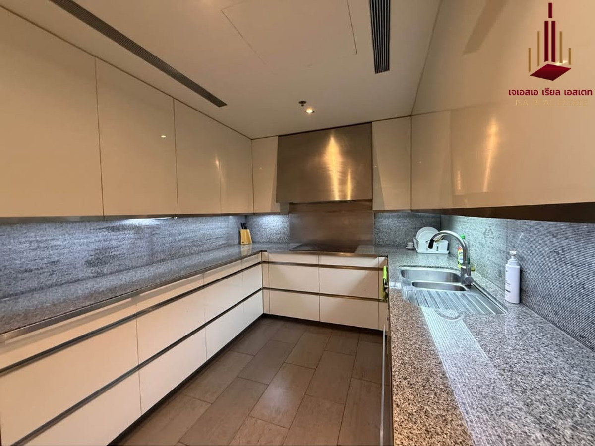 For RentCondoSathorn, Narathiwat : ✨ For Rent: The Met Condo ✨ 💰 Only 300,000 THB/month