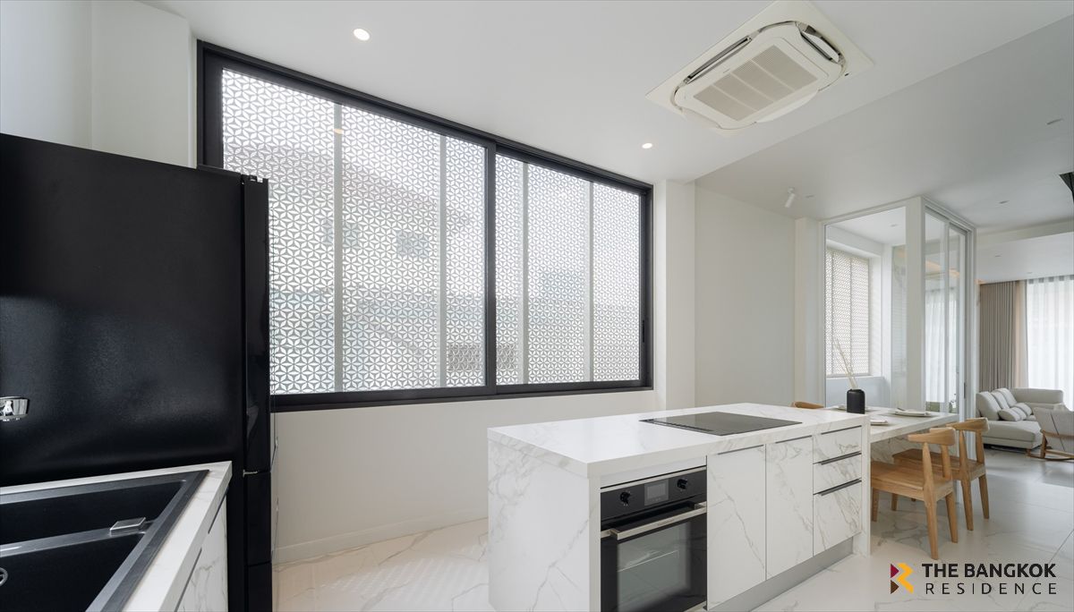 For RentTownhomeSukhumvit, Asoke, Thonglor :  Townhome Sukhumvit 65 🏙️ Luxury 5-Storey Townhome with Private Lift 🏡 Prime Location in Ekkamai&Sukhumvit 