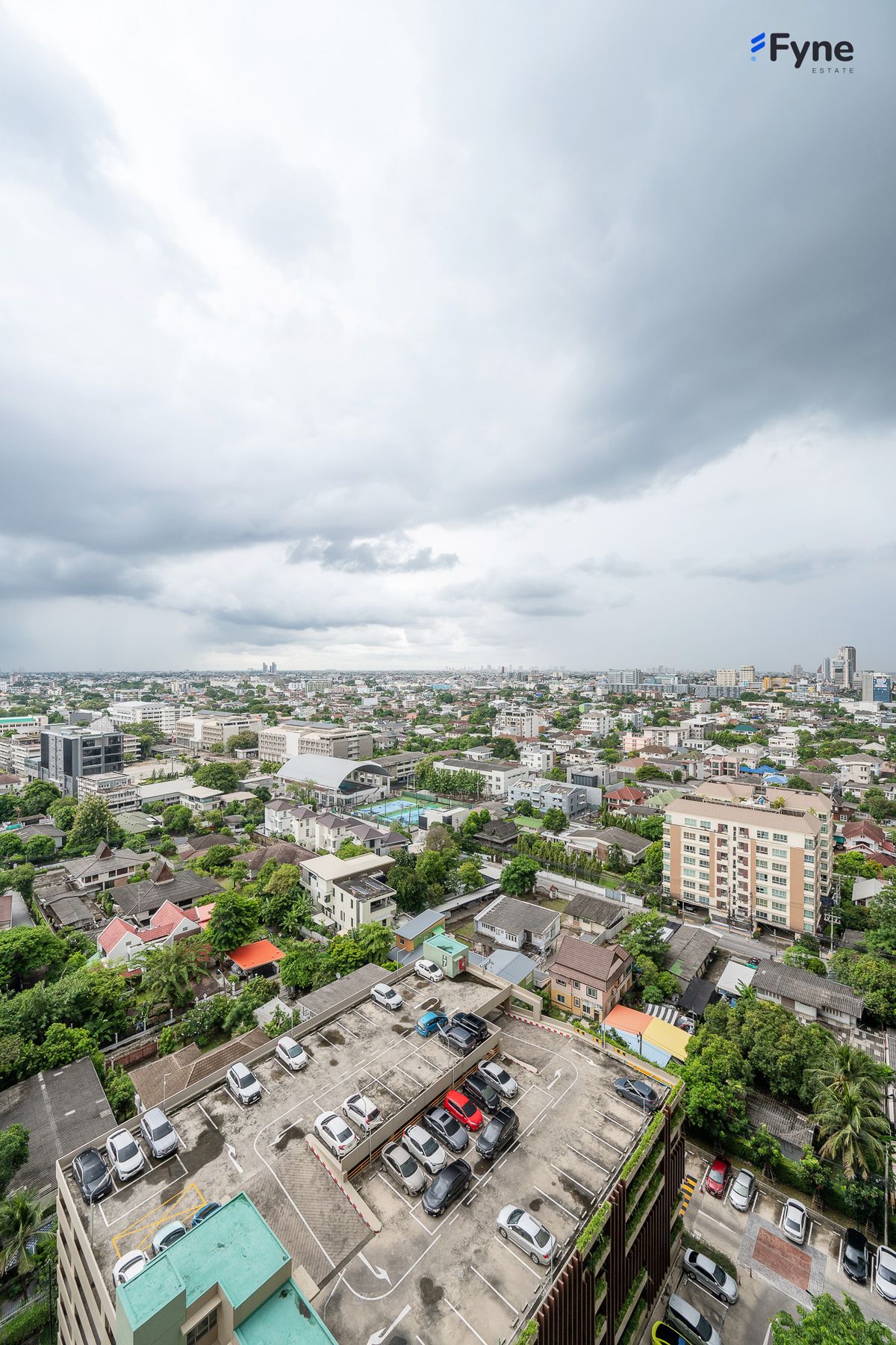 For SaleCondoKasetsart, Ratchayothin : Lumpini Place Ratchayothin Condo, next to BTS Ratchayothin, 0 meters, open view, Ratchayothin, Ratchada, Lat Phrao, Kaset.