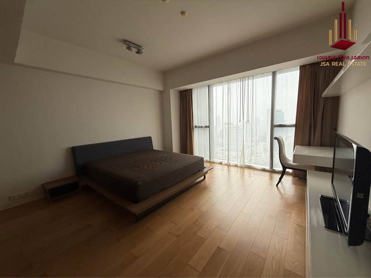 For RentCondoSathorn, Narathiwat : ✨ For Rent: The Met Condo ✨ 💰 Only 300,000 THB/month