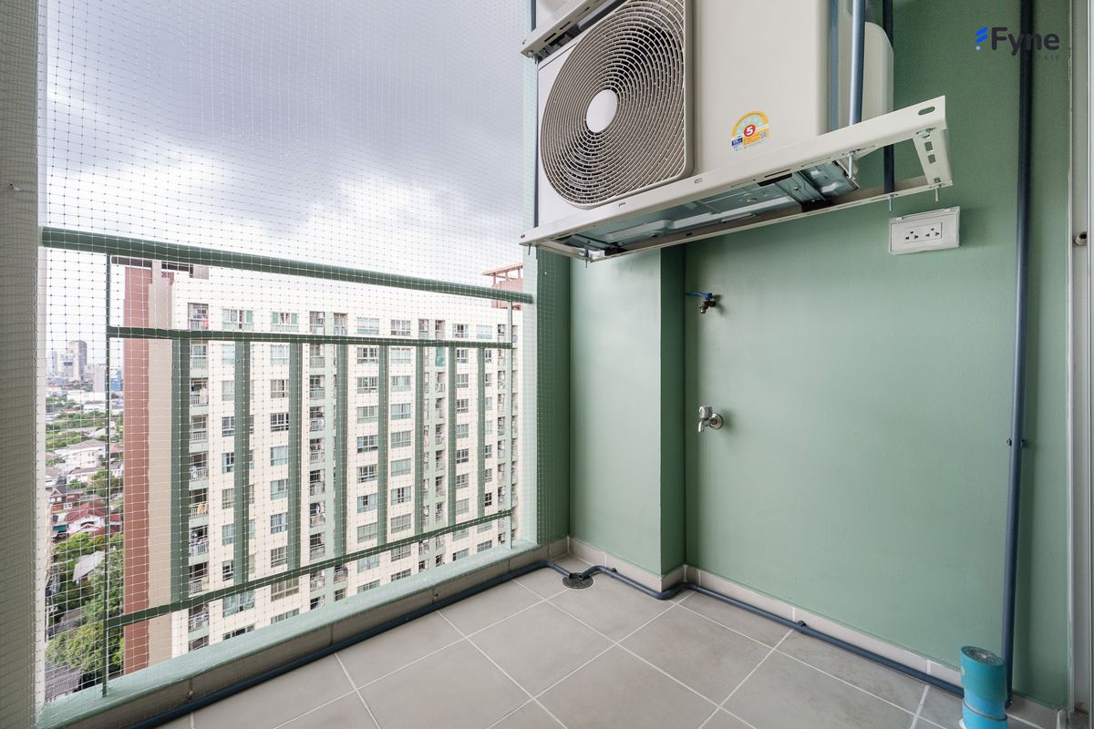 For SaleCondoKasetsart, Ratchayothin : Lumpini Place Ratchayothin Condo, next to BTS Ratchayothin, 0 meters, open view, Ratchayothin, Ratchada, Lat Phrao, Kaset.