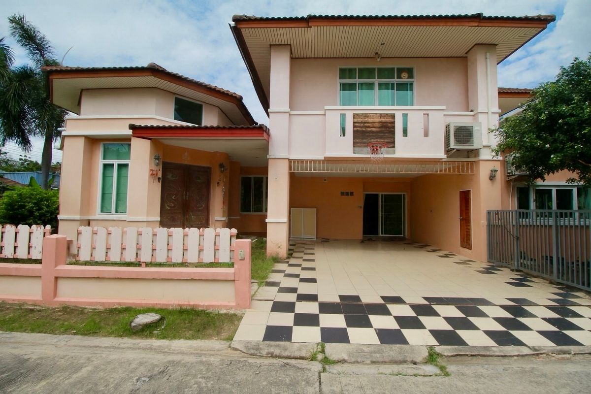 ขายบ้านเดี่ยว 2 ชั้น 112 ตร.วา หลังมุม หมู่บ้านบ้านสวนสุขสิริ ใกล้ รพ.กรุงเทพระยองและนิคมฯมาบตาพุด เนินพระ ระยอง Loading...
