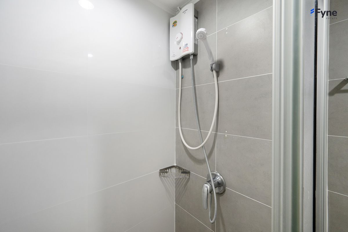 For SaleCondoKasetsart, Ratchayothin : Lumpini Place Ratchayothin Condo, next to BTS Ratchayothin, 0 meters, open view, Ratchayothin, Ratchada, Lat Phrao, Kaset.