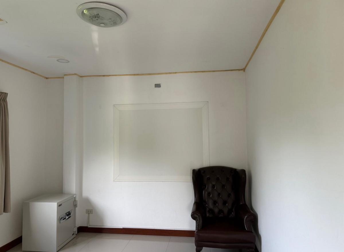 ขายบ้านปทุมธานี รังสิต ธรรมศาสตร์ : 🔥ขายด่วน🔥ขายบ้านเดี่ยว 2 ชั้น+แถม Benz s 300 เฟอร์นิเจอร์ครบพร้อมเข้าอยู่ (หลังท้ายสุดเป็นส่วนตัว)