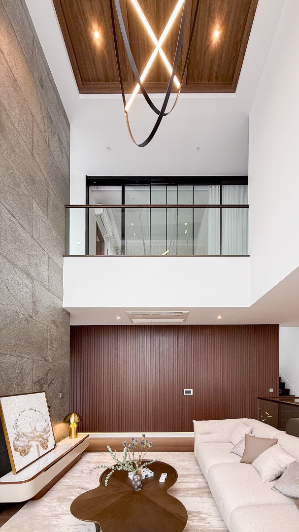 ขายบ้านพัฒนาการ ศรีนครินทร์ : 🔥ขายด่วน🔥บูก้าน กรุงเทพกรีฑา บ้านหรู3ชั้น ตกแต่งหรูหรา เฟอร์นิเจอร์ครบพร้อมเข้าอยู่ 