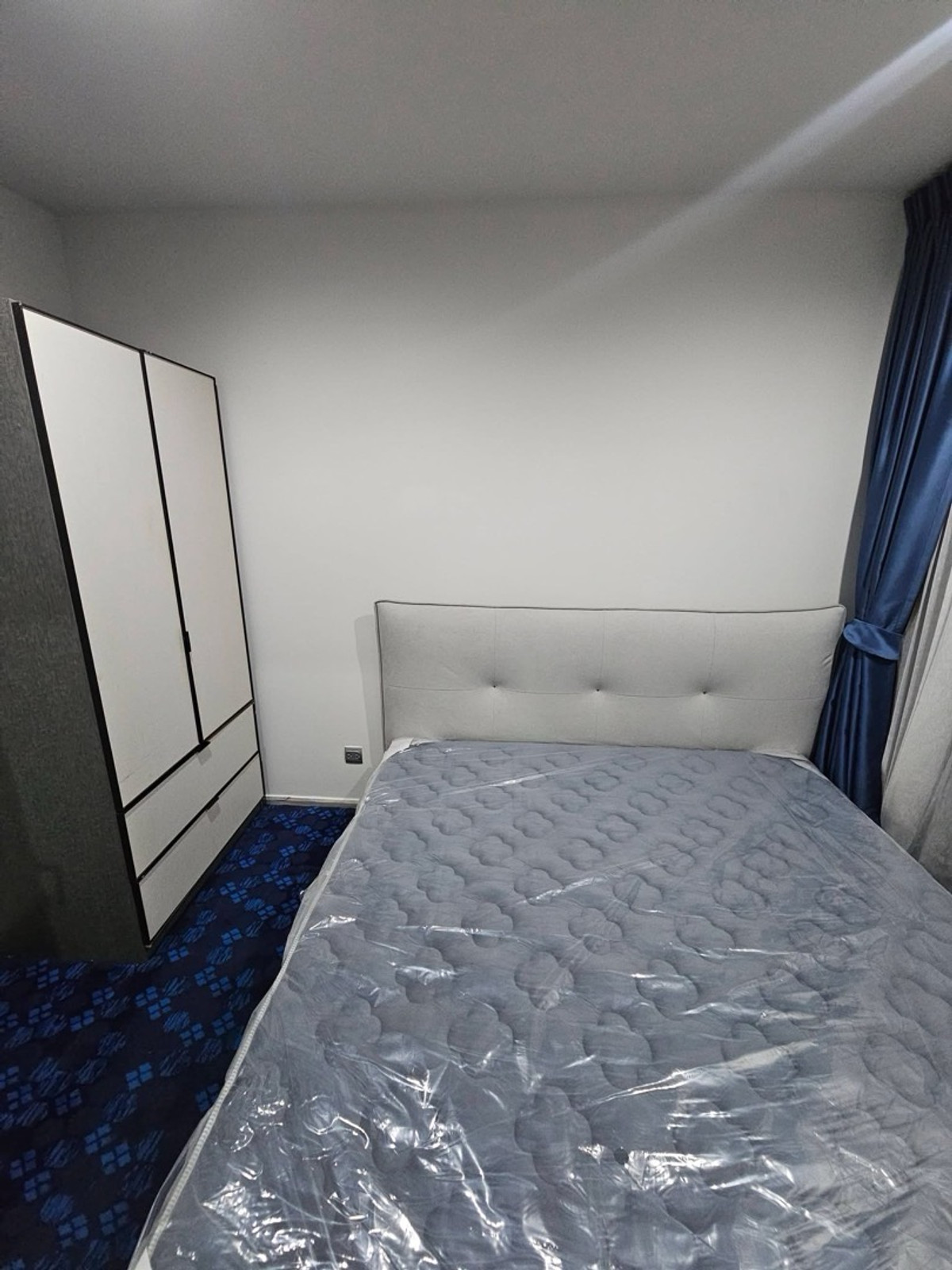 For RentCondoRama9, Petchburi, RCA : Best Price : 1 Bedroom 35 sq.m. Ready to move in. Call now 094-641-5974