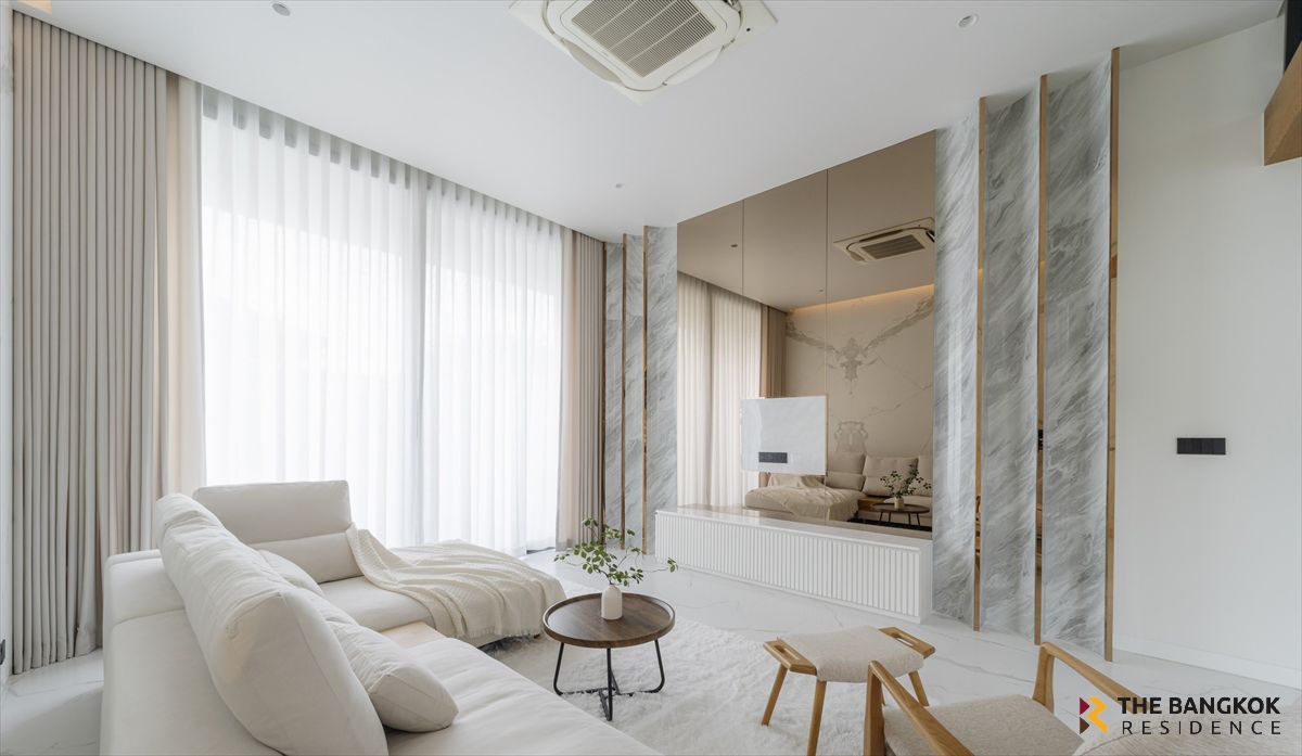 For RentTownhomeSukhumvit, Asoke, Thonglor :  Townhome Sukhumvit 65 🏙️ Luxury 5-Storey Townhome with Private Lift 🏡 Prime Location in Ekkamai&Sukhumvit 