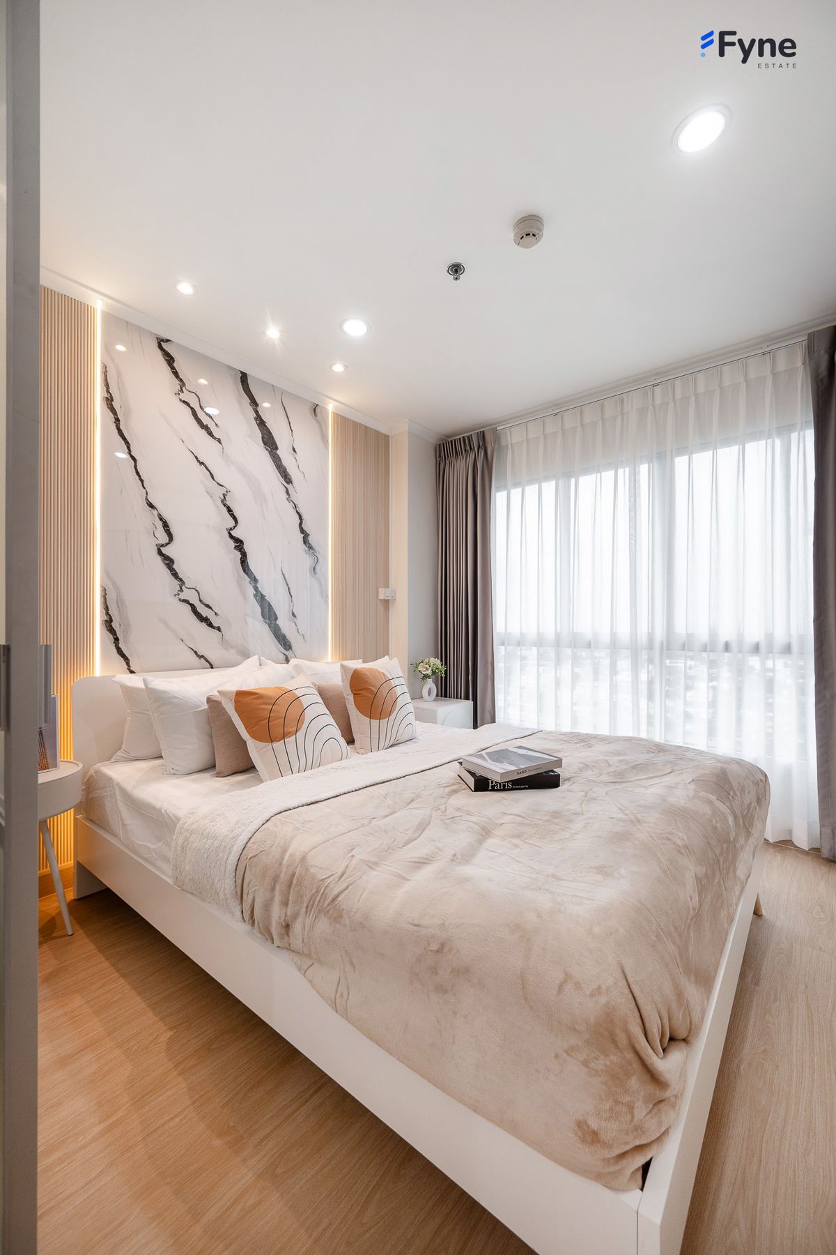 For SaleCondoKasetsart, Ratchayothin : Lumpini Place Ratchayothin Condo, next to BTS Ratchayothin, 0 meters, open view, Ratchayothin, Ratchada, Lat Phrao, Kaset.