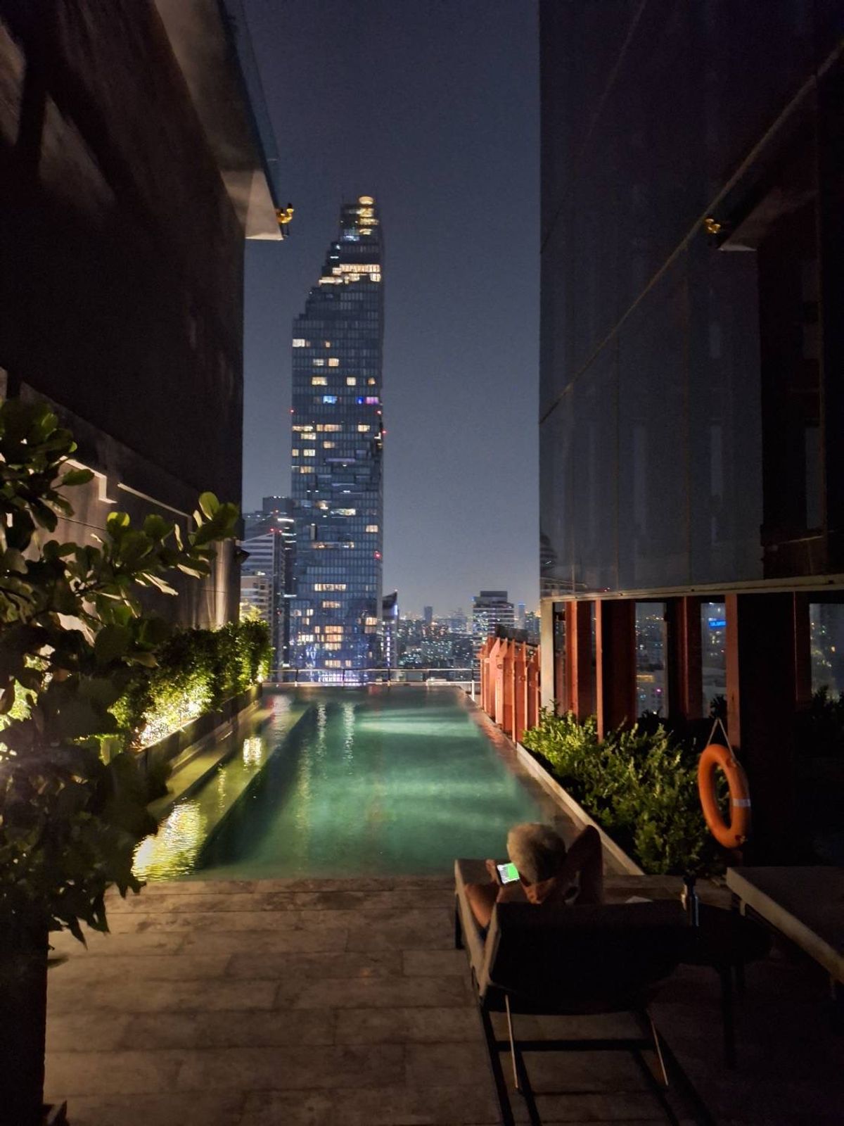 ให้เช่าคอนโดสีลม ศาลาแดง บางรัก : ให้เช่าคอนโด Ashton silom 2 ห้องนอน ใกล้ BTS ช่องนนทรี 58,000 บาท รหัสทรัพย์: RS2004