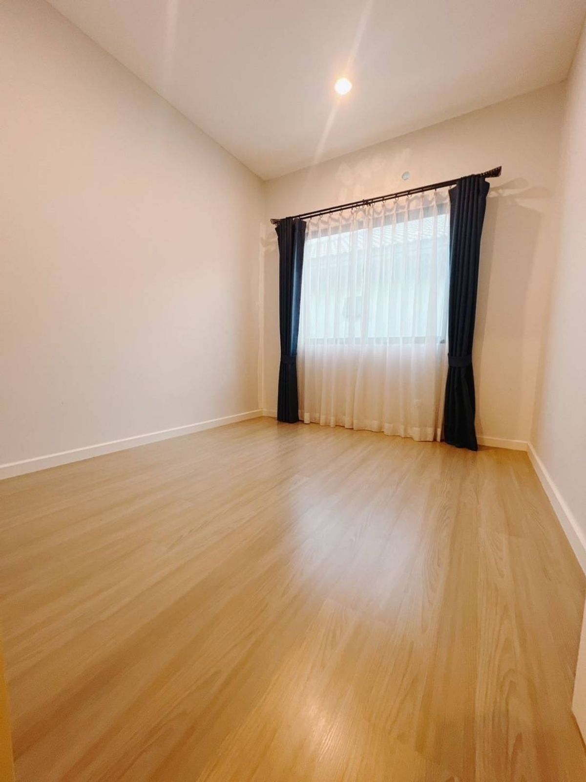 For RentTownhomePathum Thani,Rangsit, Thammasat : House for rent, Townhome Siri Place Rangsit 2, near Poonsap Market, just 10 minutes.