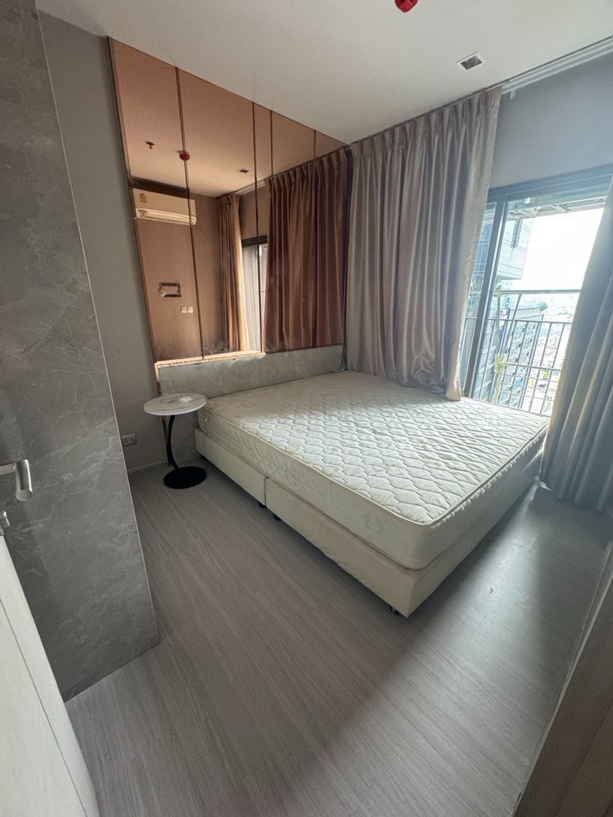 ให้เช่าคอนโดพระราม 9 เพชรบุรีตัดใหม่ RCA : Best Price : 1 Bedroom 35 sq.m. Ready to move in. Call now 094-641-5974