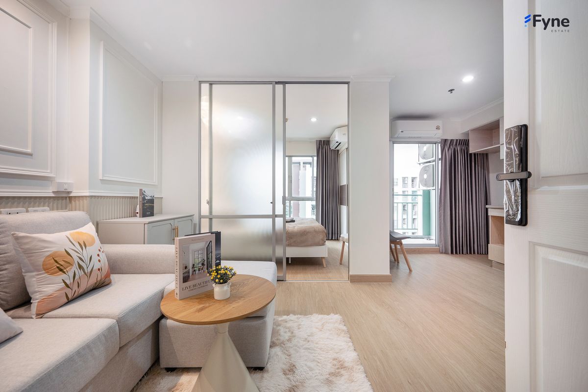 For SaleCondoKasetsart, Ratchayothin : Lumpini Place Ratchayothin Condo, next to BTS Ratchayothin, 0 meters, open view, Ratchayothin, Ratchada, Lat Phrao, Kaset.
