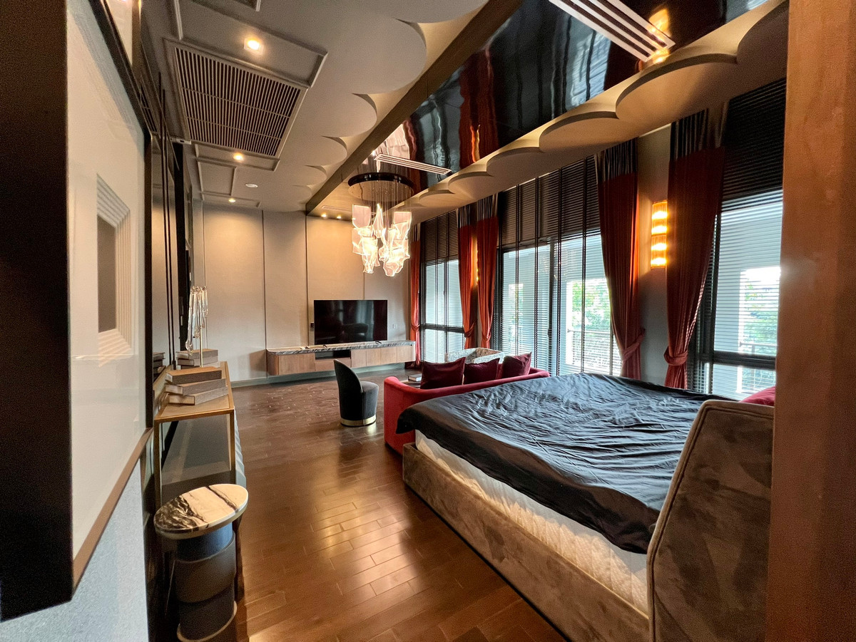 บ้านบางนา แบริ่ง ลาซาล : *ให้เช่าบ้าน Grand Bangkok Boulevard Sukhumvit Srinakarin 550,000บาท 5ห้องนอน 6ห้องน้ำ พื้นที่ใช้สอย591ตรม. ที่ดิน140.2ตรว. สุขุมวิท107 (ซอยแบริ่ง31/1) ใกล้ ไบเทค บางนา สุขุมวิท BTSแบริ่ง (10 นาที)