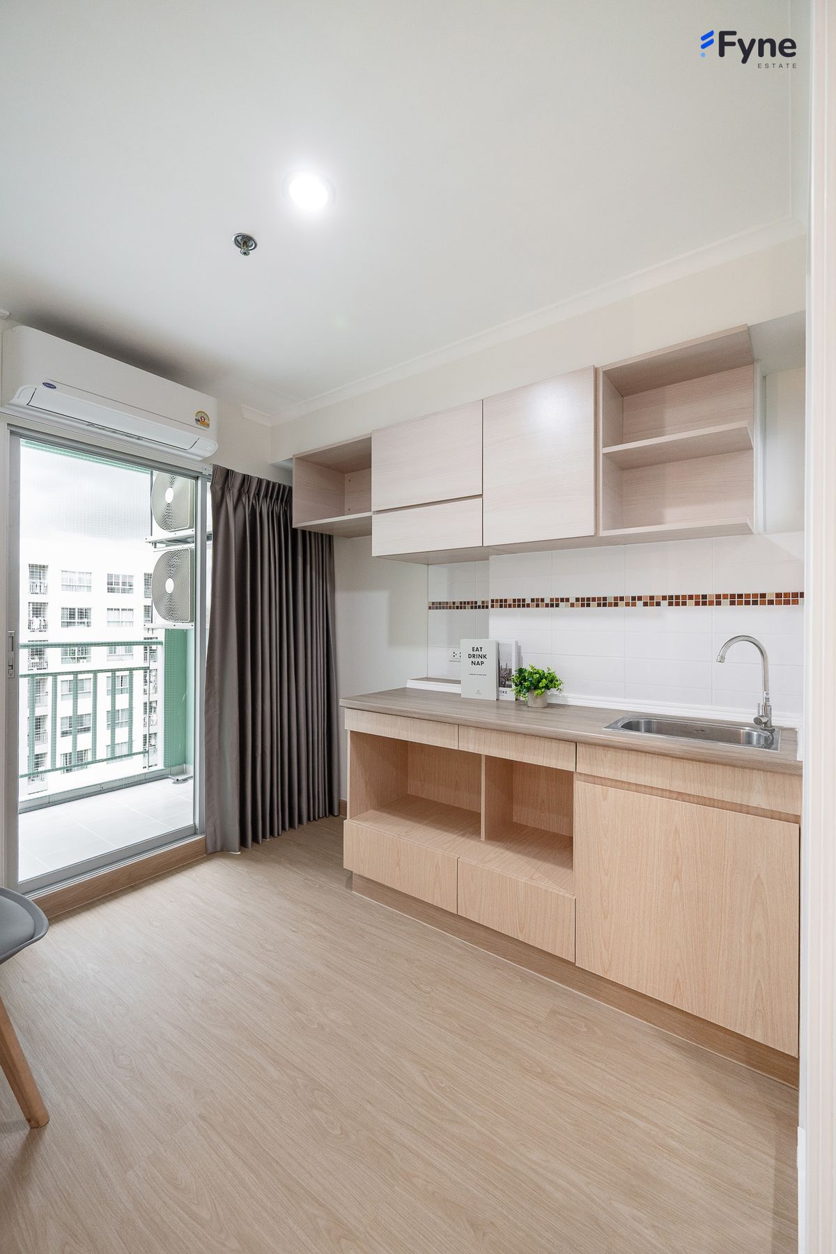 For SaleCondoKasetsart, Ratchayothin : Lumpini Place Ratchayothin Condo, next to BTS Ratchayothin, 0 meters, open view, Ratchayothin, Ratchada, Lat Phrao, Kaset.