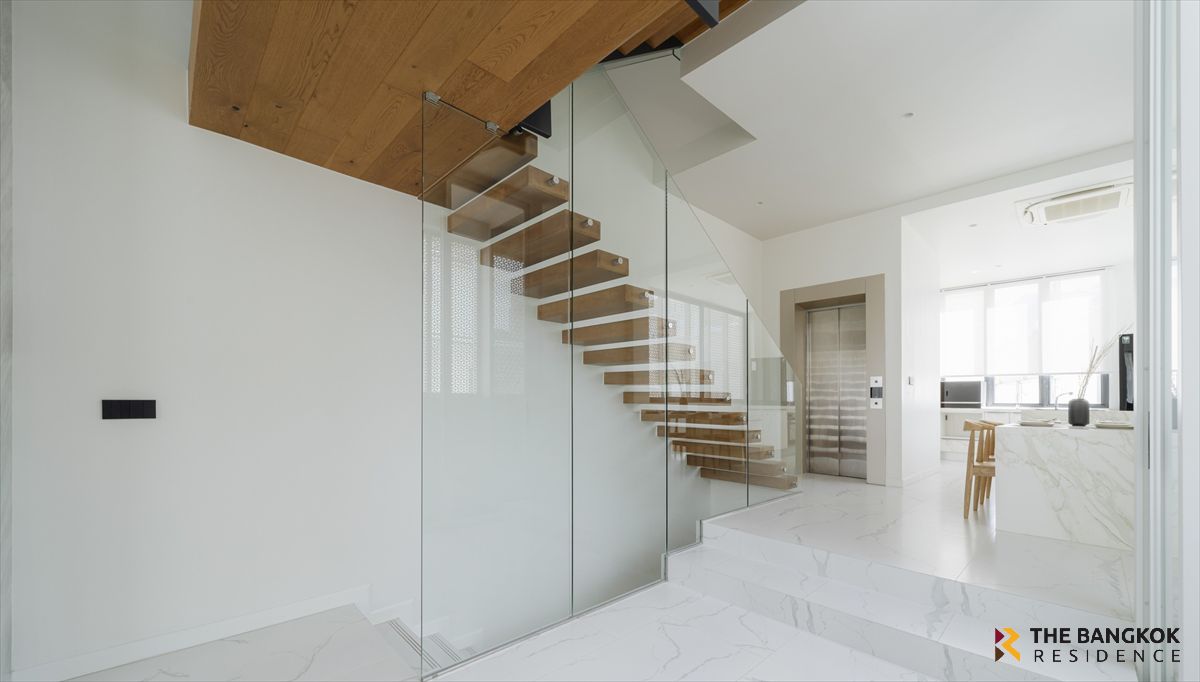 For RentTownhomeSukhumvit, Asoke, Thonglor :  Townhome Sukhumvit 65 🏙️ Luxury 5-Storey Townhome with Private Lift 🏡 Prime Location in Ekkamai&Sukhumvit 