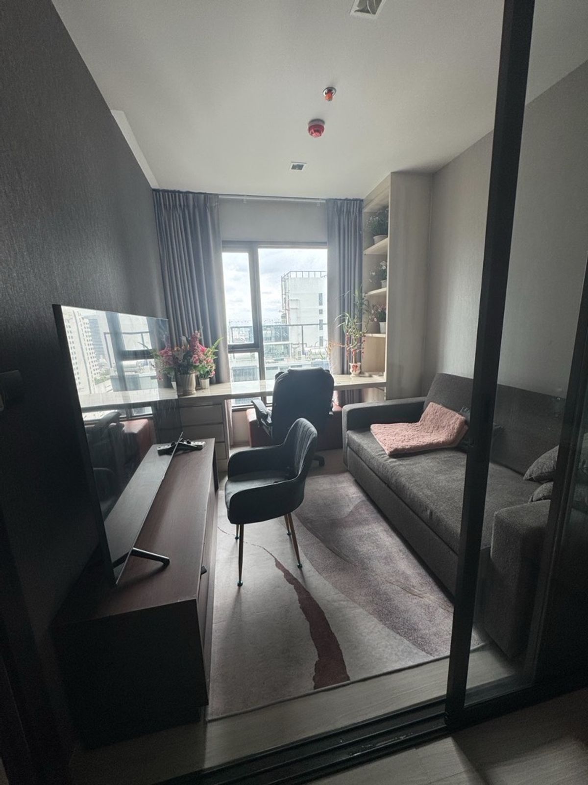 ขายคอนโดพระราม 9 เพชรบุรีตัดใหม่ RCA : Best price : 1 Bedroom plus 35 Sq.m. Negotiation Call now 094-641-5974