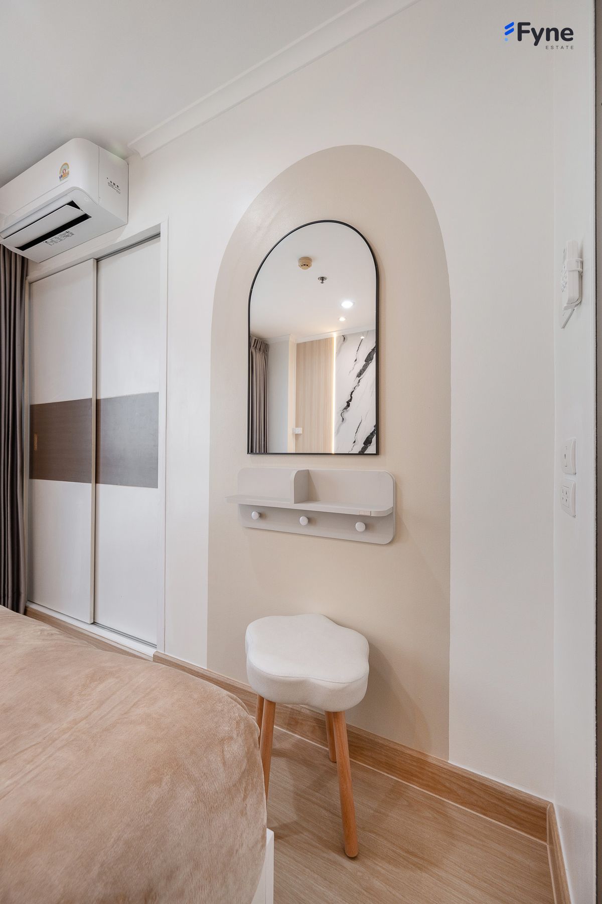 For SaleCondoKasetsart, Ratchayothin : Lumpini Place Ratchayothin Condo, next to BTS Ratchayothin, 0 meters, open view, Ratchayothin, Ratchada, Lat Phrao, Kaset.