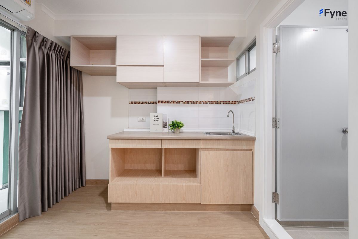 For SaleCondoKasetsart, Ratchayothin : Lumpini Place Ratchayothin Condo, next to BTS Ratchayothin, 0 meters, open view, Ratchayothin, Ratchada, Lat Phrao, Kaset.