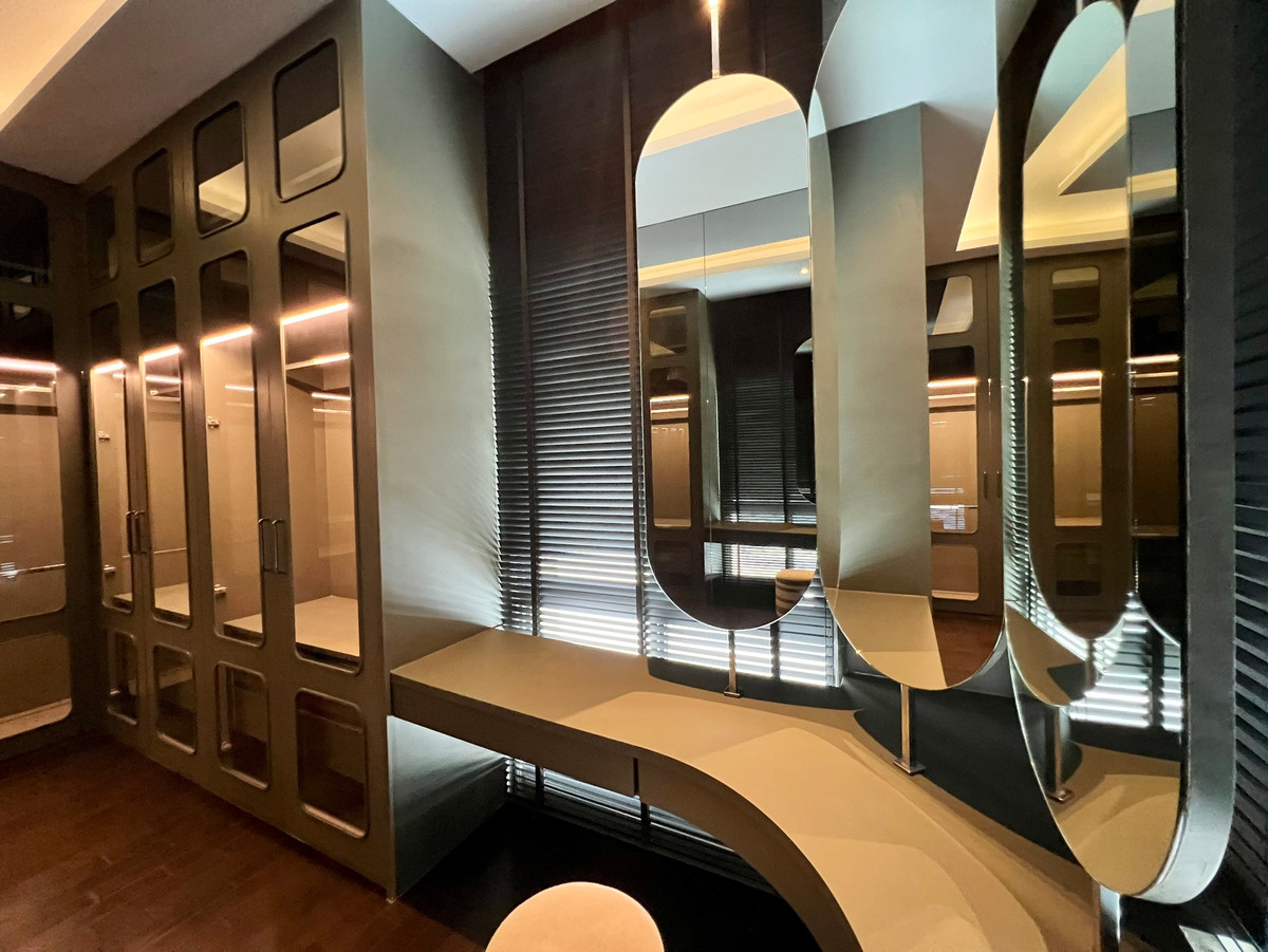 บ้านบางนา แบริ่ง ลาซาล : *ให้เช่าบ้าน Grand Bangkok Boulevard Sukhumvit Srinakarin 550,000บาท 5ห้องนอน 6ห้องน้ำ พื้นที่ใช้สอย591ตรม. ที่ดิน140.2ตรว. สุขุมวิท107 (ซอยแบริ่ง31/1) ใกล้ ไบเทค บางนา สุขุมวิท BTSแบริ่ง (10 นาที)