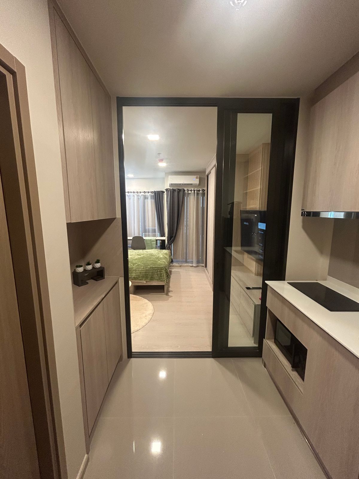For RentCondoWongwianyai, Charoennakor : Condo For Rent | The Best Value In The Project “FLO By Sansiri” 25 Sq.m. Near BTS Khlong San